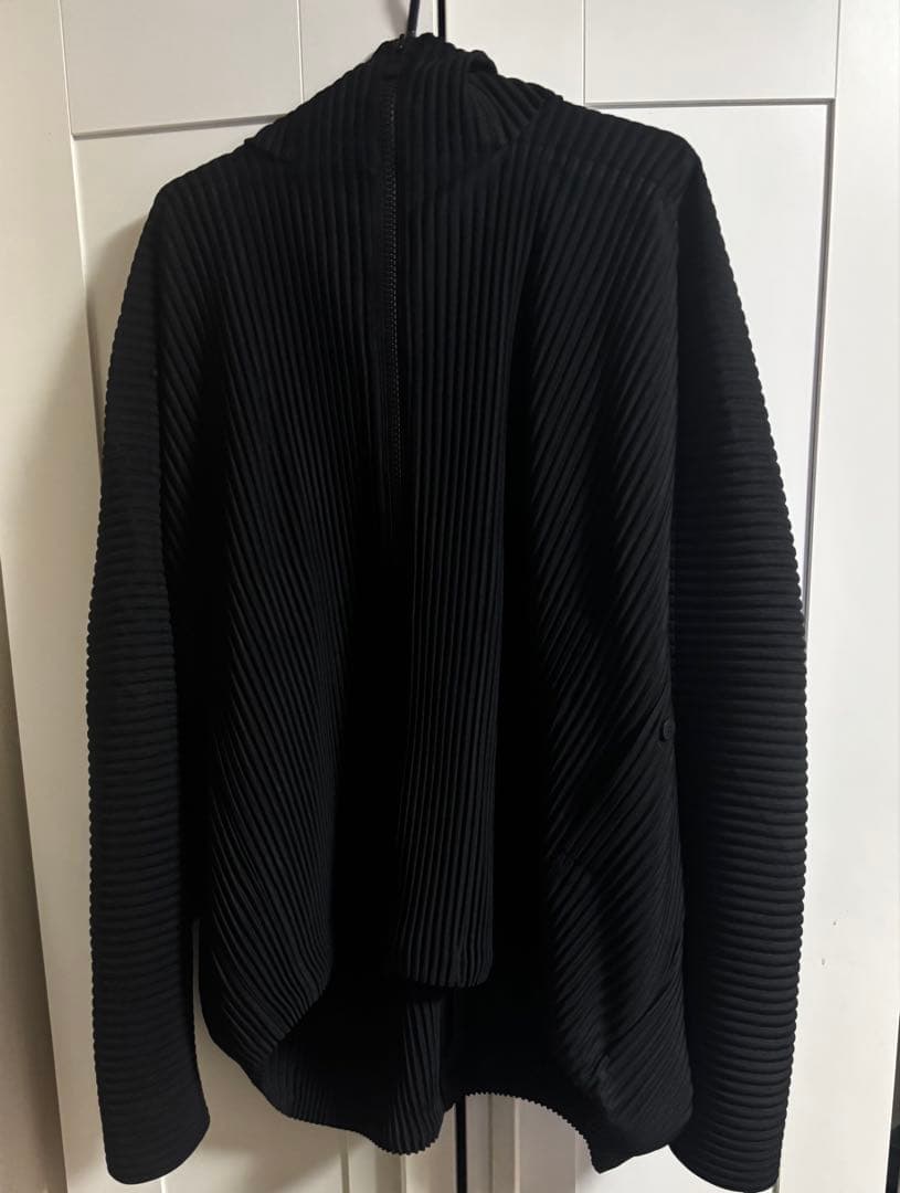 HOMME PLISSÉ ISSEY MIYAKE BASICS