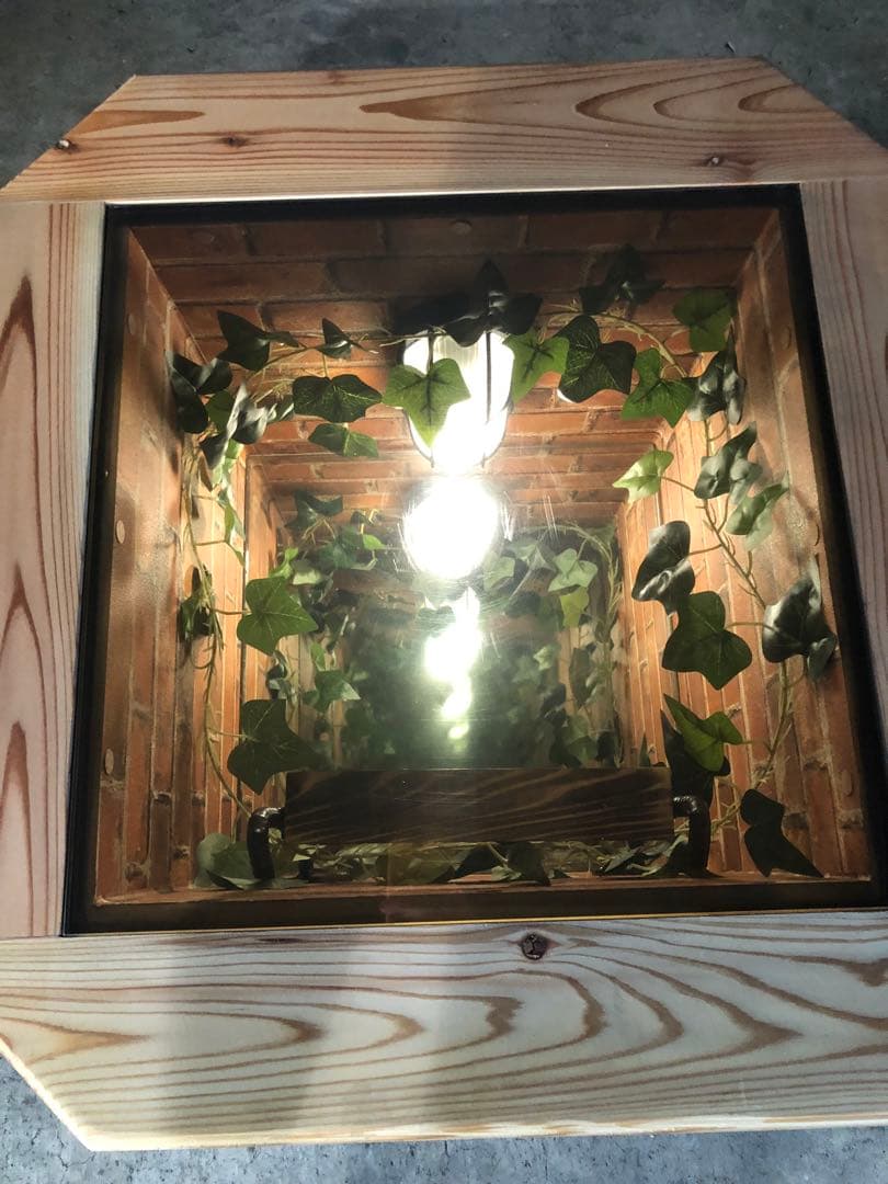 奥深くまで続く井戸テーブル　無限テーブル