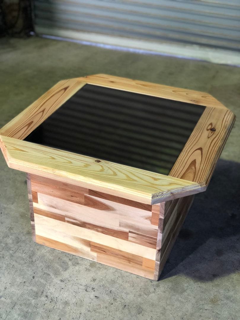 奥深くまで続く井戸テーブル　無限テーブル