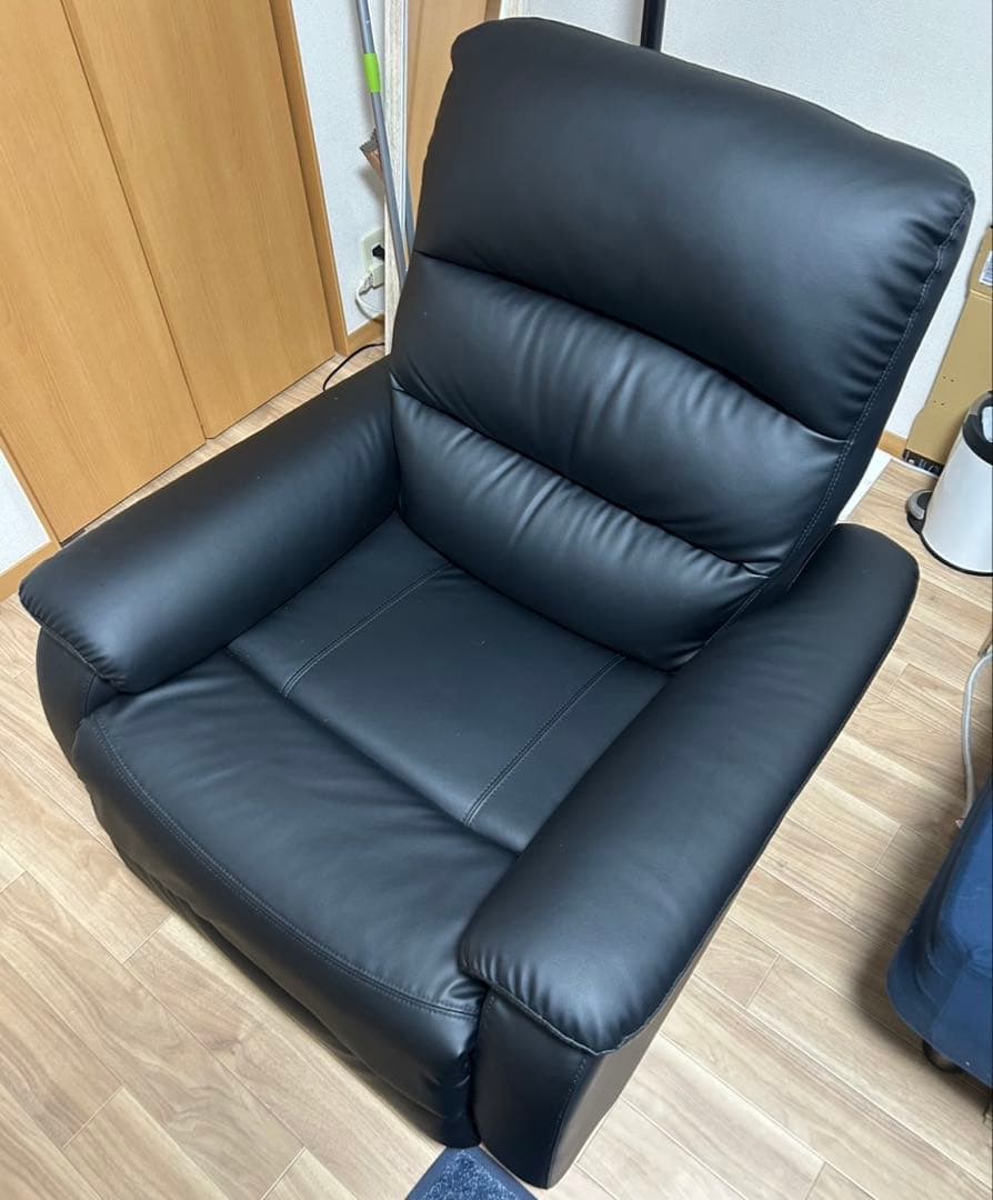 ニトリ　一人掛け電動リクライニングソファNビリーバー　美品