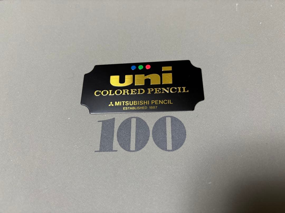 三菱uni 100色色鉛筆
