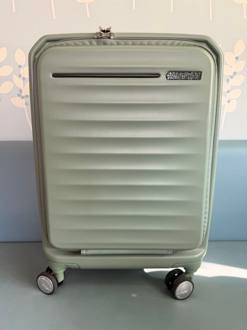 AMERICAN TOURISTER 38L/43L Sサイズ　スーツケース