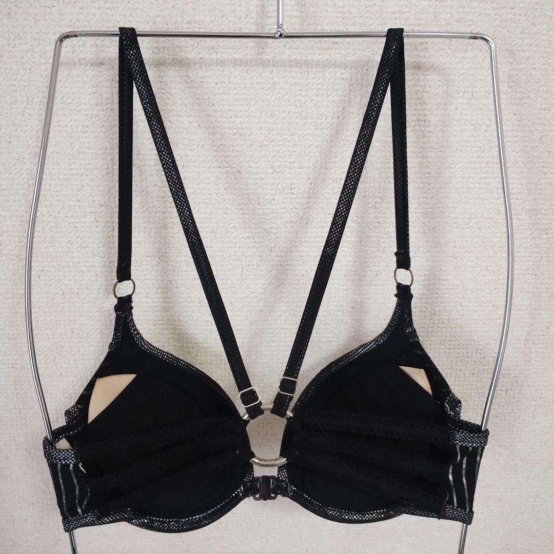 d.i.a.　見せブラ　☆シルバーストライプ☆ホログラム☆フロントホック