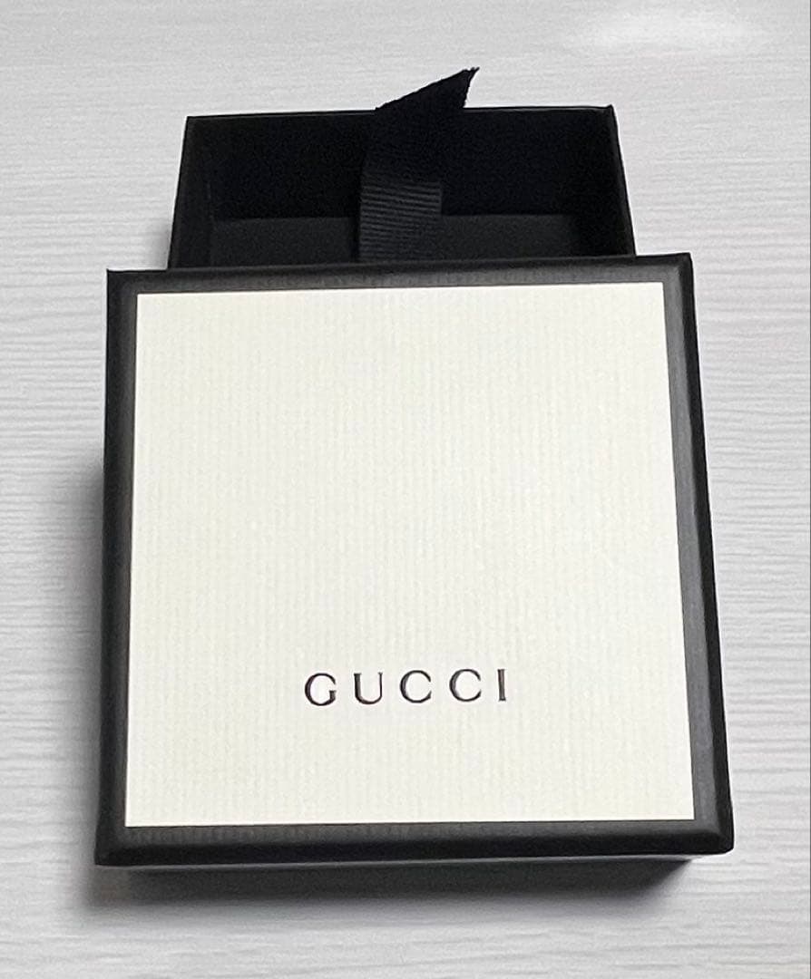 GUCCIネックレス　インターロッキングGシルバー(刻印あり)