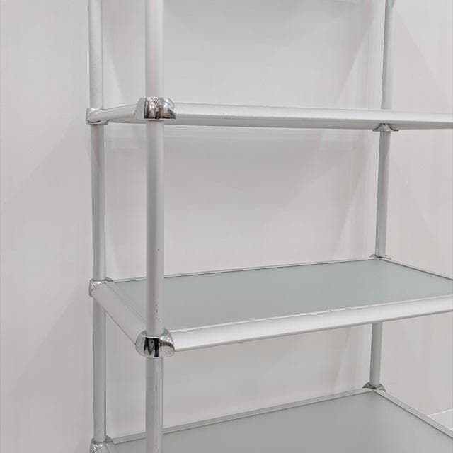 guzziniヘルシンキハイシェルフ（キャスター付き）