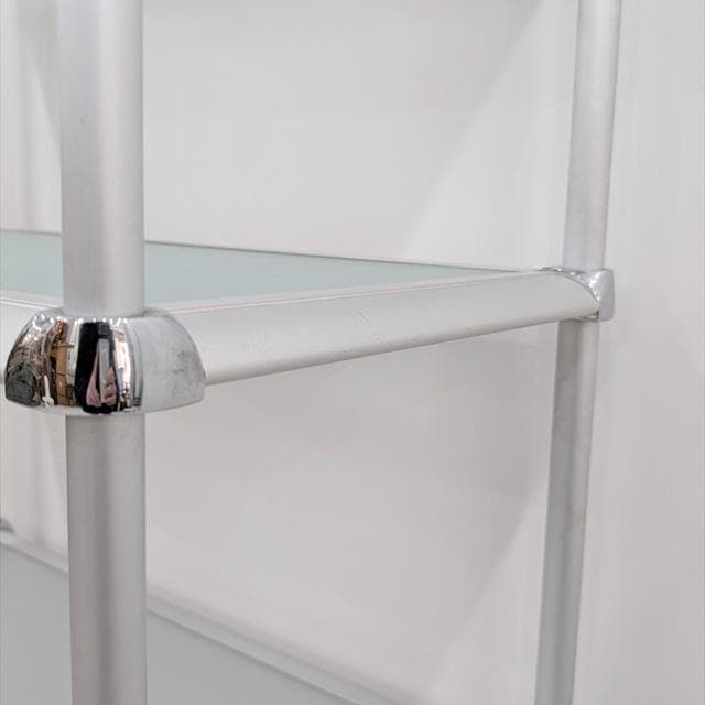 guzziniヘルシンキハイシェルフ（キャスター付き）