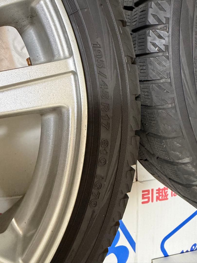 スタッドレスタイヤ 17インチ スイフトスポーツなど