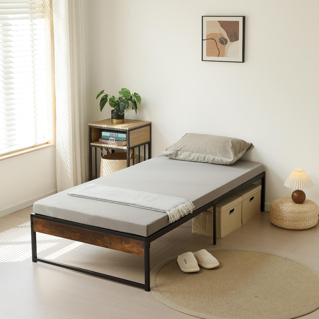 人気再入荷！ベッドフレーム【S・シングル】　シンプル　パイプ＋木　BLACK