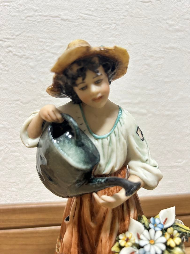 カポディモンテ 陶器 人形 置物 イタリア製 作家名入り