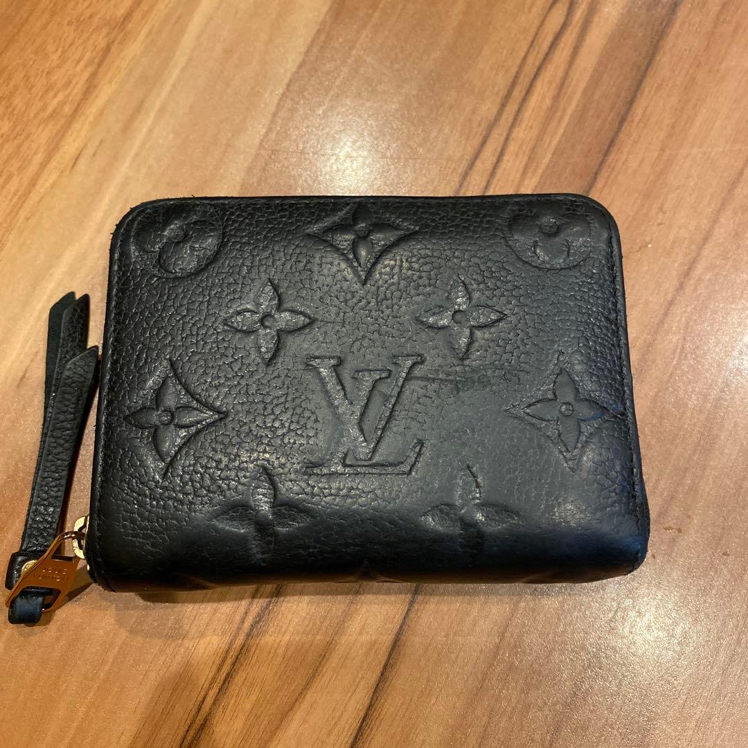 Louis Vuitton 黒レザーケース
