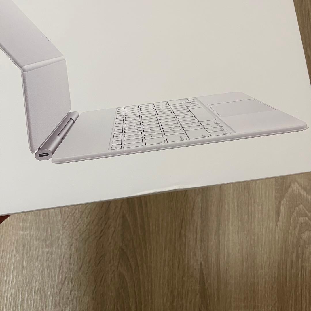 【超美品】iPad Magic Keyboard 日本語 ホワイト！