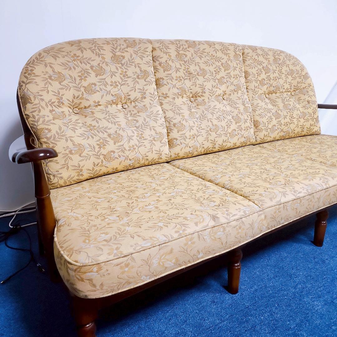 【美品】karimoku カリモク家具 コロニアルソファ　3人掛け 高級家具