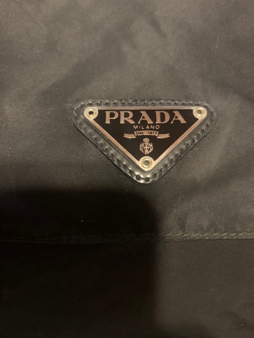 PRADA メッセンジャーバッグ　ナイロン