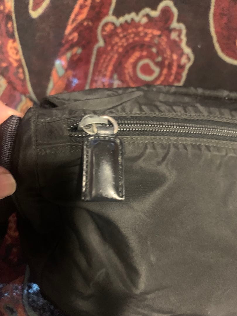 PRADA メッセンジャーバッグ　ナイロン