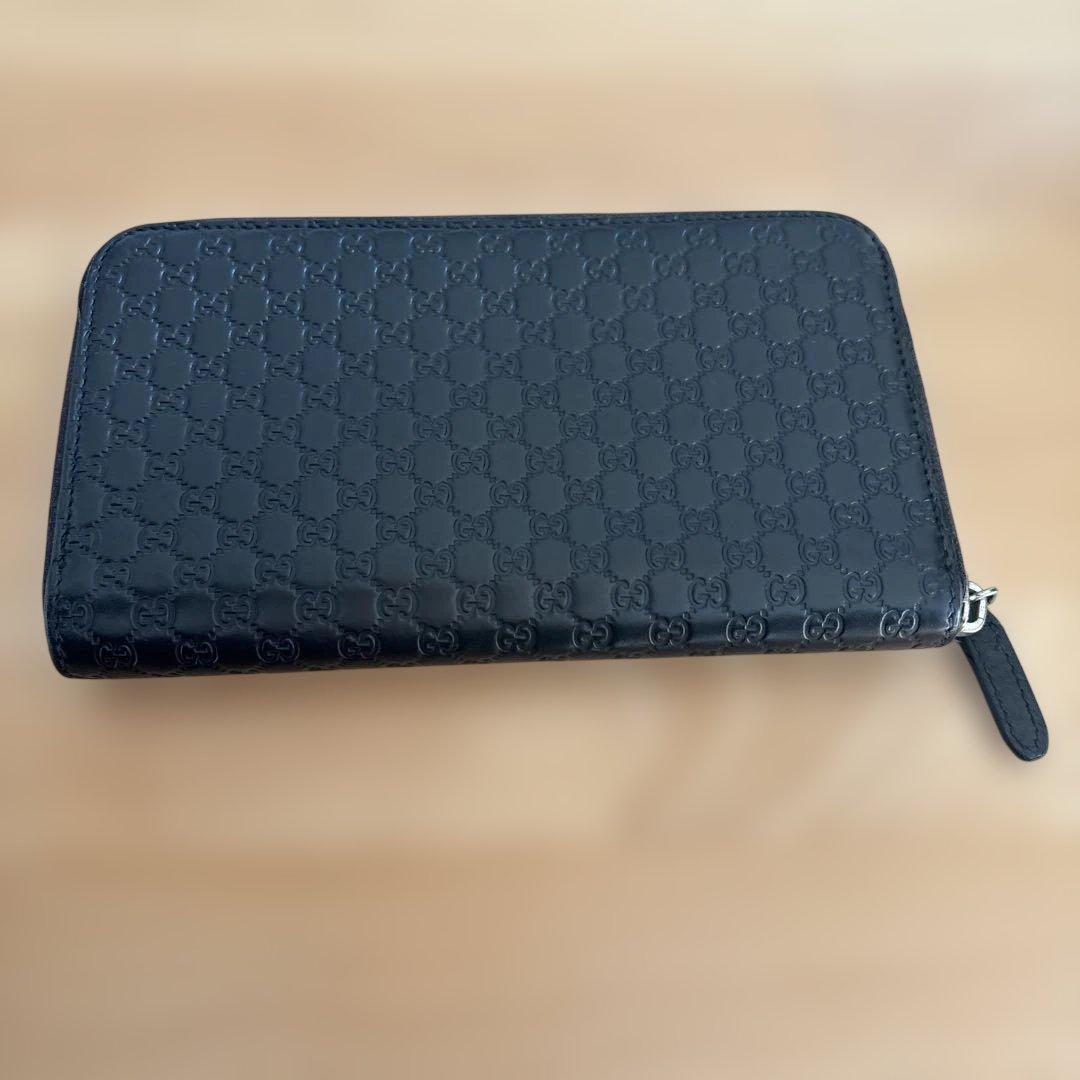 Gucci ブラックレザー 長財布 GGパターン