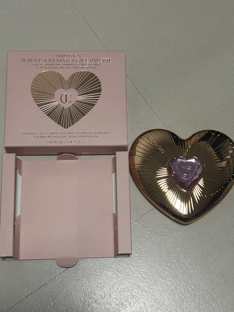 charlotte tilbury チーク