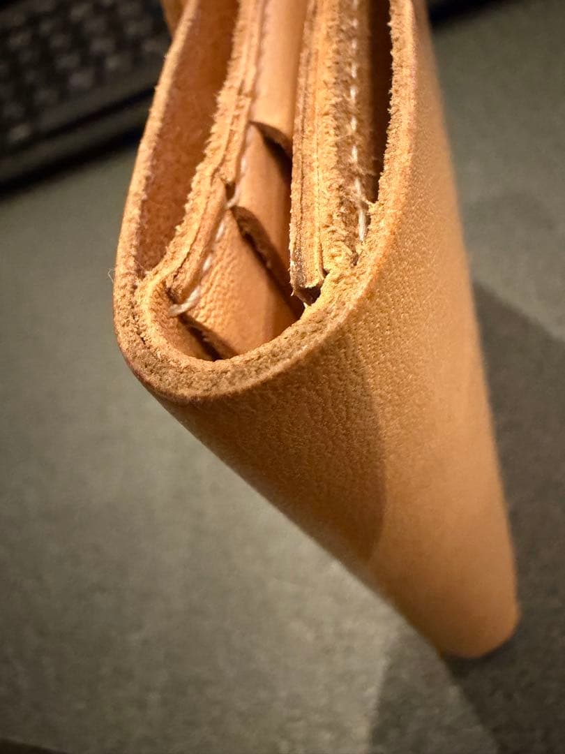 エンダースキーマ　本革　財布　ナチュラル　ベージュ　折り財布