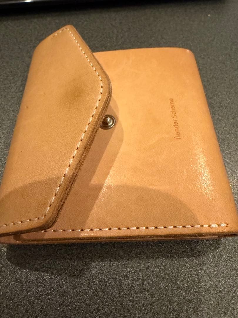 エンダースキーマ　本革　財布　ナチュラル　ベージュ　折り財布