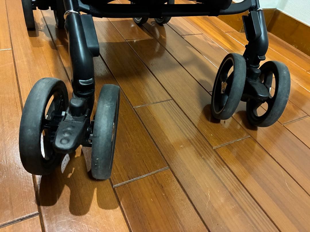 ☆値下げ中☆ Aprica ラクーナクッションフリープラス AB 2023年製