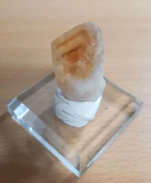 ファントム　シトリン 置物 透明アクリル台座付き