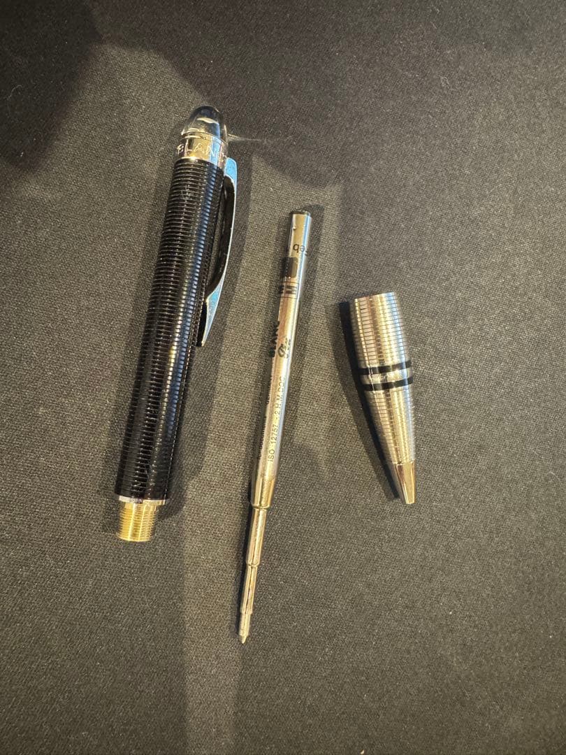 モンブラン　MONTBLANC 黒 ボールペン