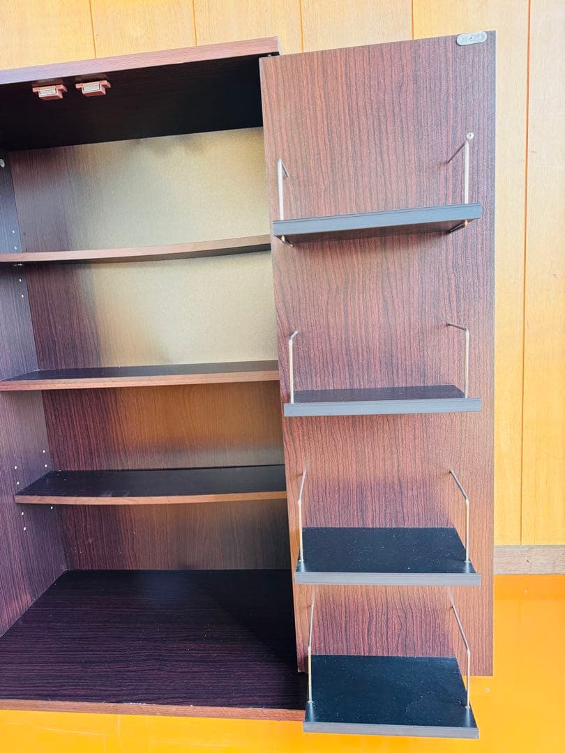 CD・DVD収納ラック 扉付き ダークブラウン 難あり