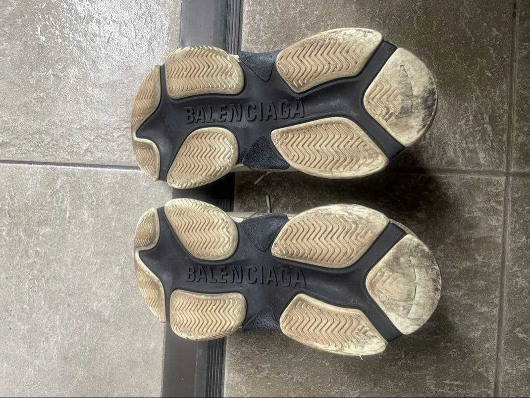 BALENCIAGA バレンシアガ　トリプルS 付属品完備