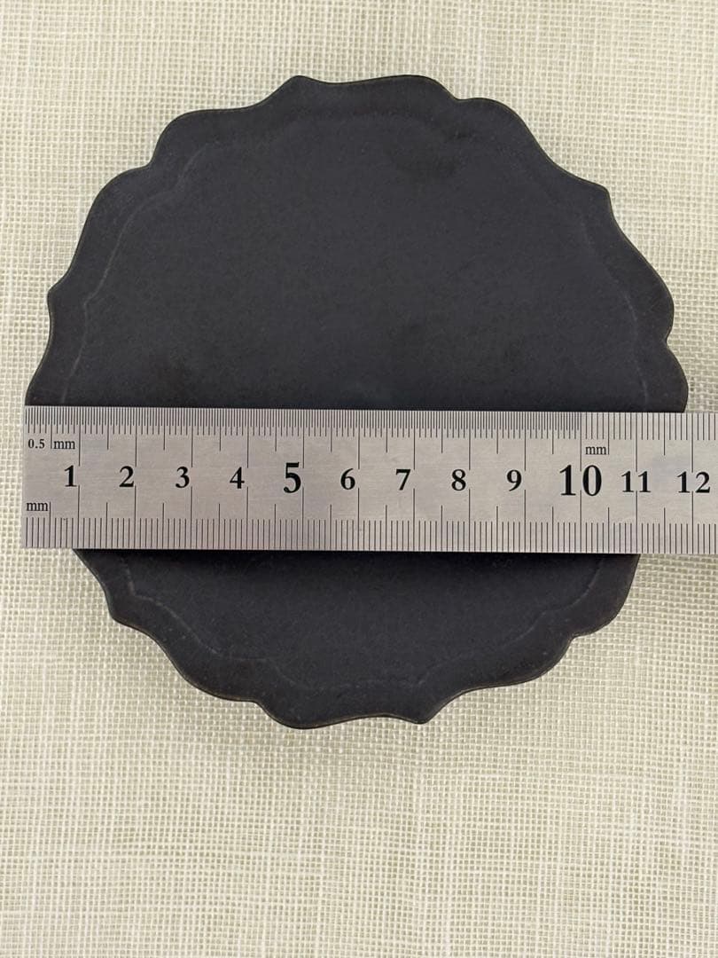 d*7様 木下和美｜黒釉銀彩 輪花カップ＆ソーサー、2個セット