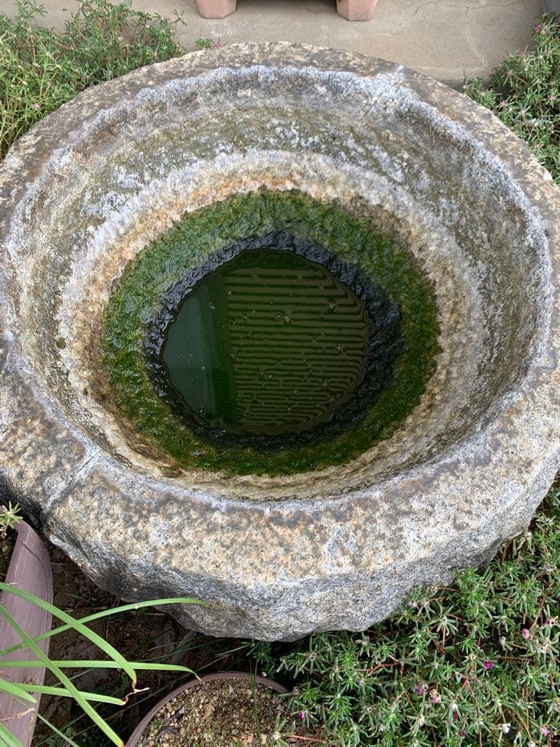 ①つくばい　65㎝✖️34 ㎝　引き取り限定