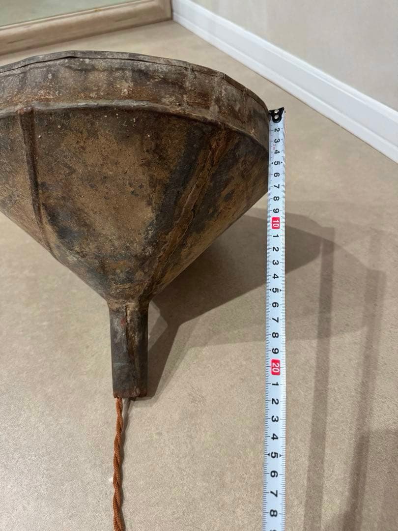 大きなブリキシェードのペンダントライト　古道具　照明　リメイク　ブロカント