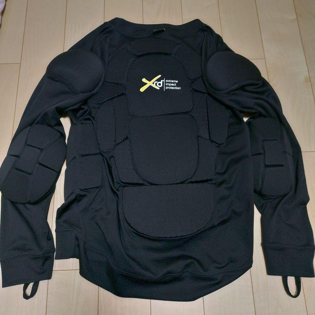 美品　eb's　プロテクター M　Xrd エビス　ボディパッド