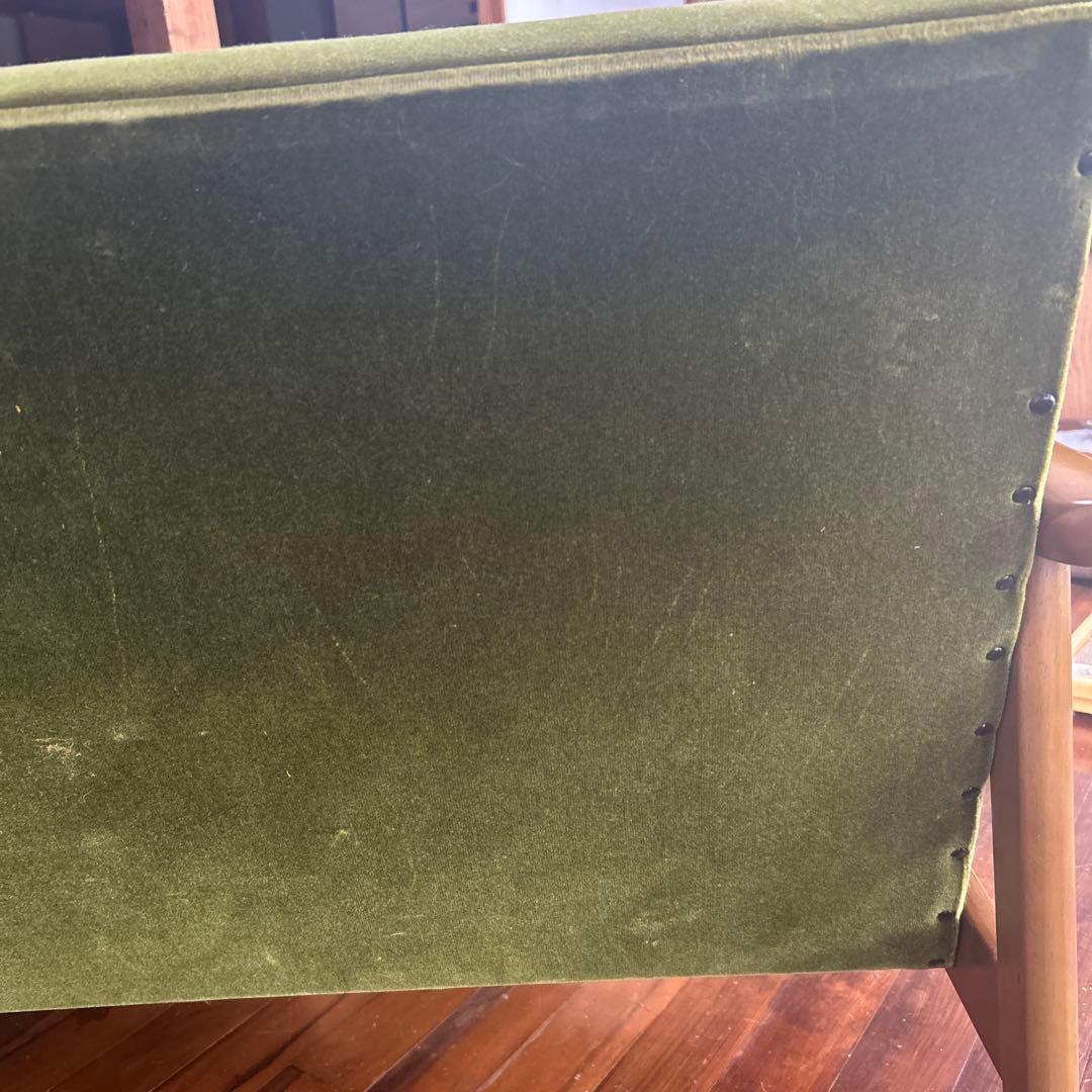 カリモク60 グリーン　ソファ 2人掛け【宮崎県まで引き取りでお願いします】