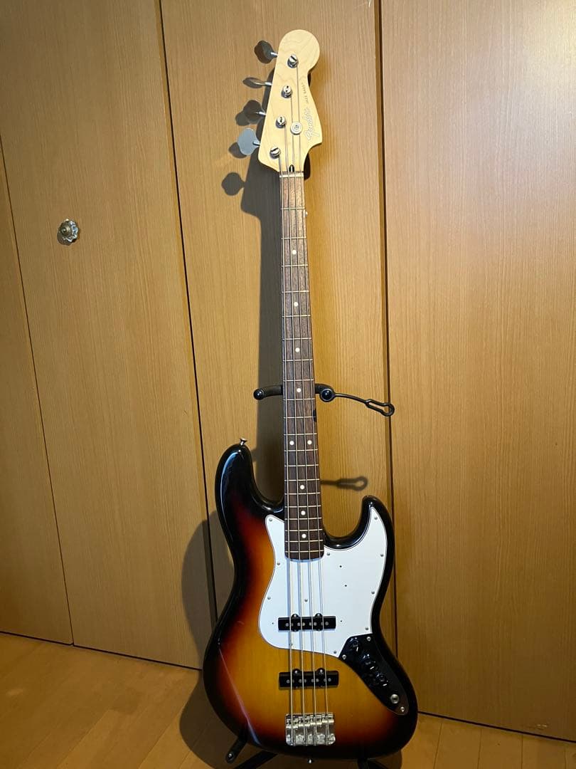ベース Fender Jazz Bass