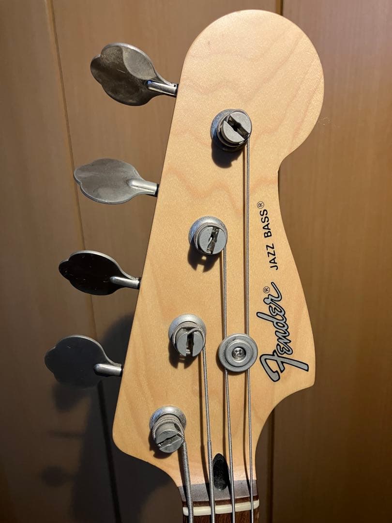 ベース Fender Jazz Bass