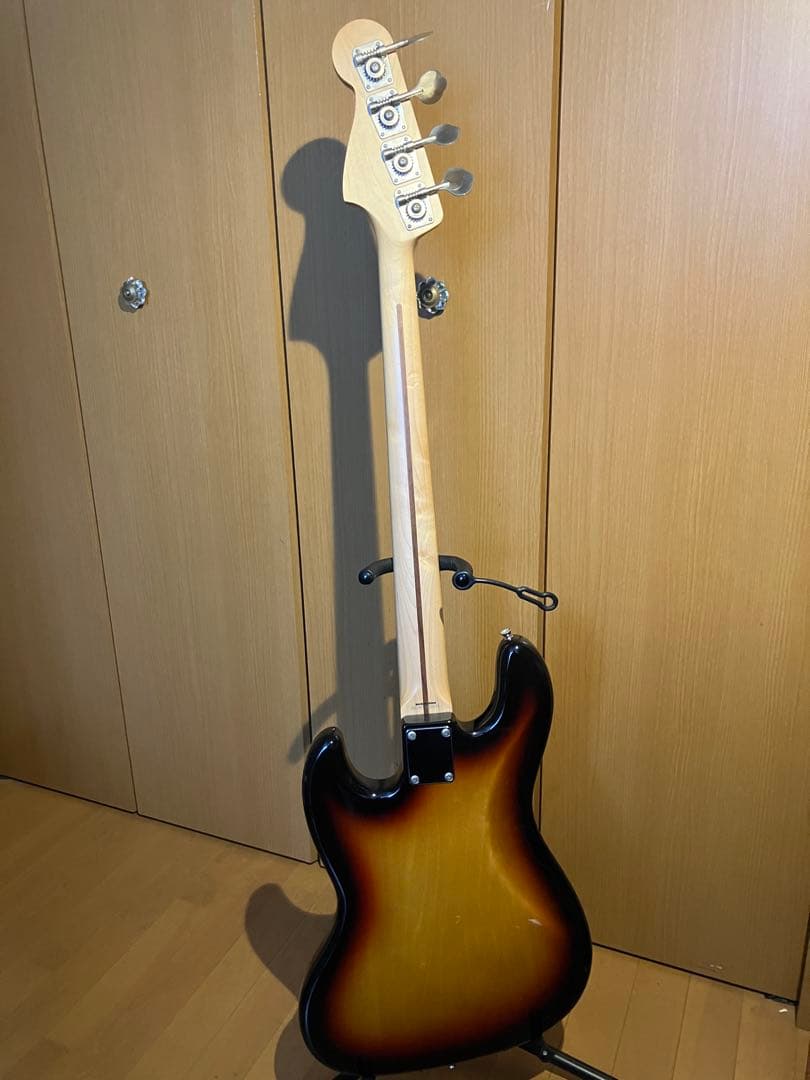 ベース Fender Jazz Bass