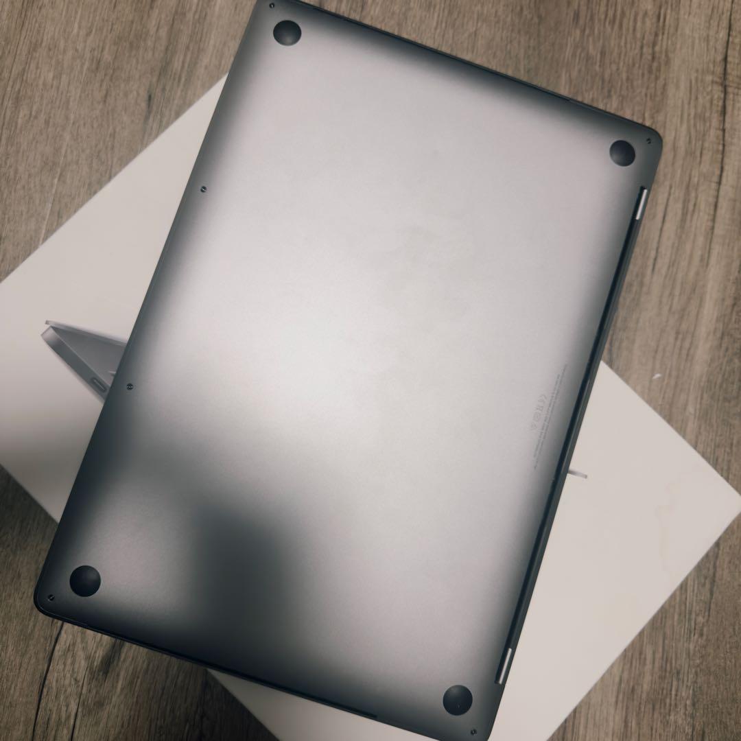 MacBook Pro15インチ2019付属品なし