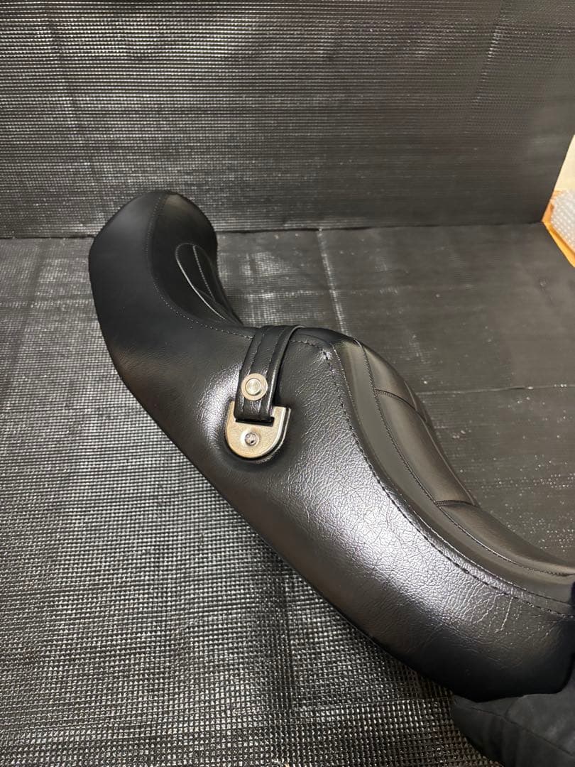 Z900RS ワンオフ カスタムシート 18〜24年