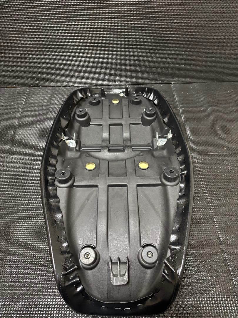 Z900RS ワンオフ カスタムシート 18〜24年