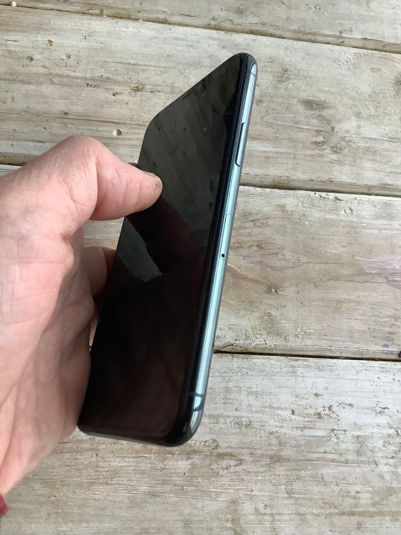 Apple iPhone 11 Pro ミッドナイトグリーン 本体