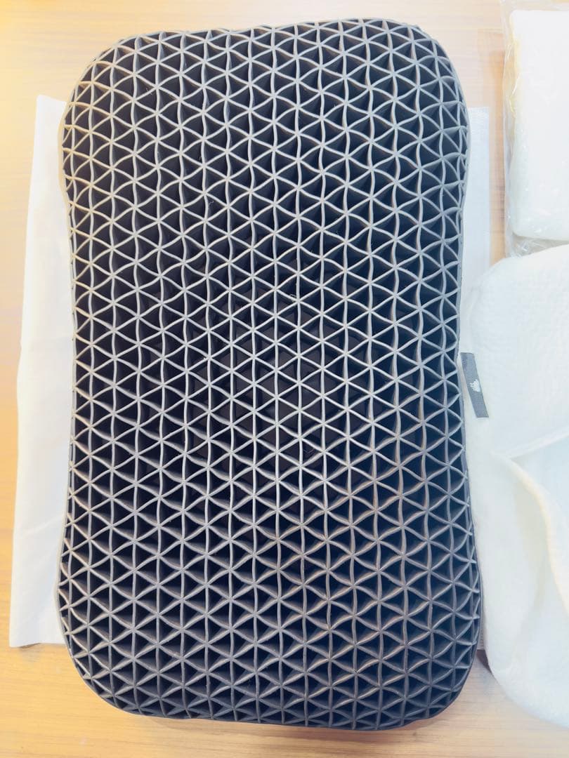 【美品★即日発送】ヒツジのいらない枕　プレミアム　枕カバー2種付　3点セット