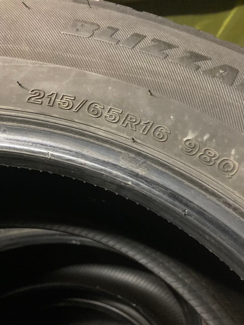 送料無料。ブリヂストンVRX3。 215/65R162本セット。