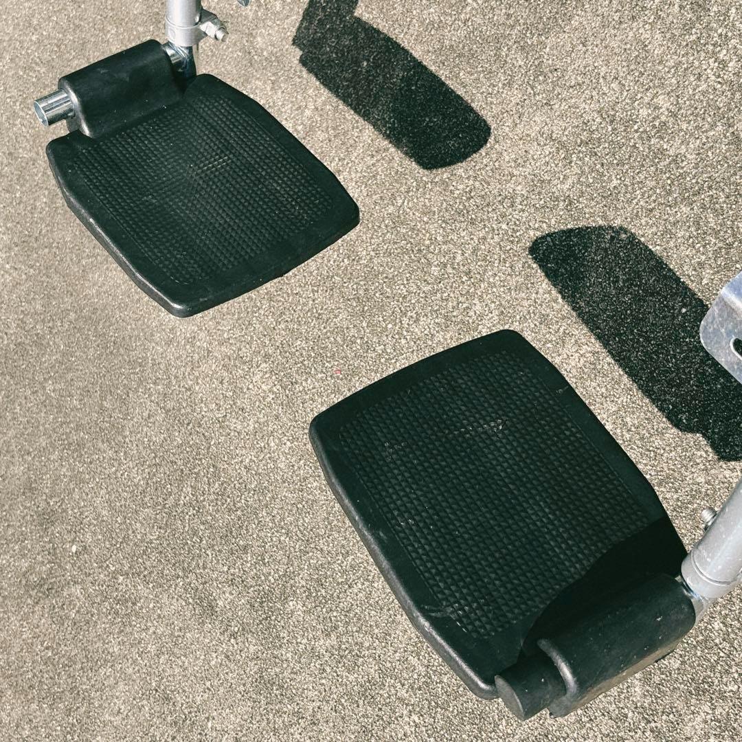 値下げ決行！（美品）UDKAEYT　リクライニング　自走式　車椅子　折り畳み式