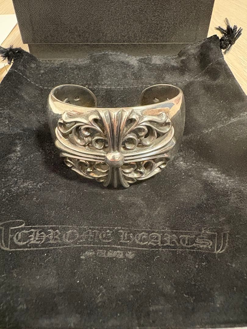 クロムハーツ　フローラルクロス　ワイドカフ　バングル