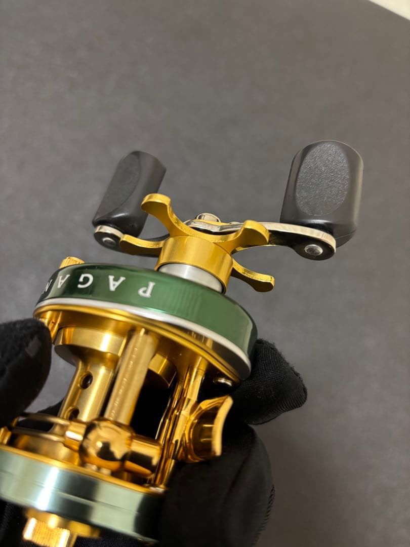 z*n様 megabass メガバス PAGAN ゴールド/グリーン