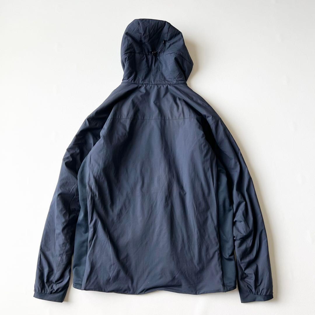 3253【美品】アークテリクス　Atom LT Hoody 中綿ジャケット　紺