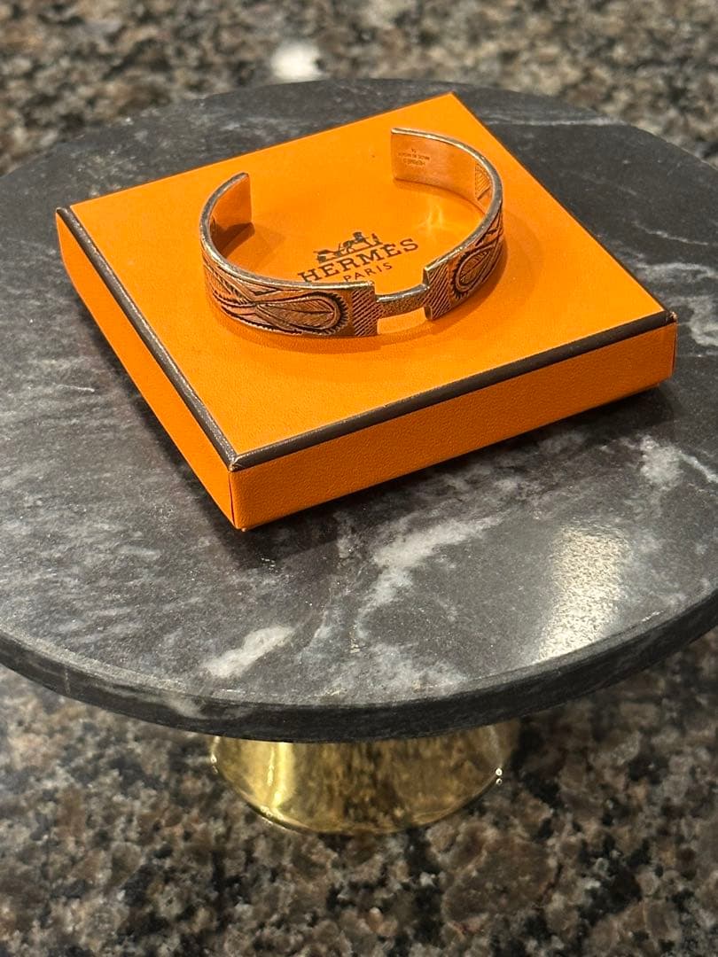 HERMES トゥアレグ　バングル　T4 タコルテ