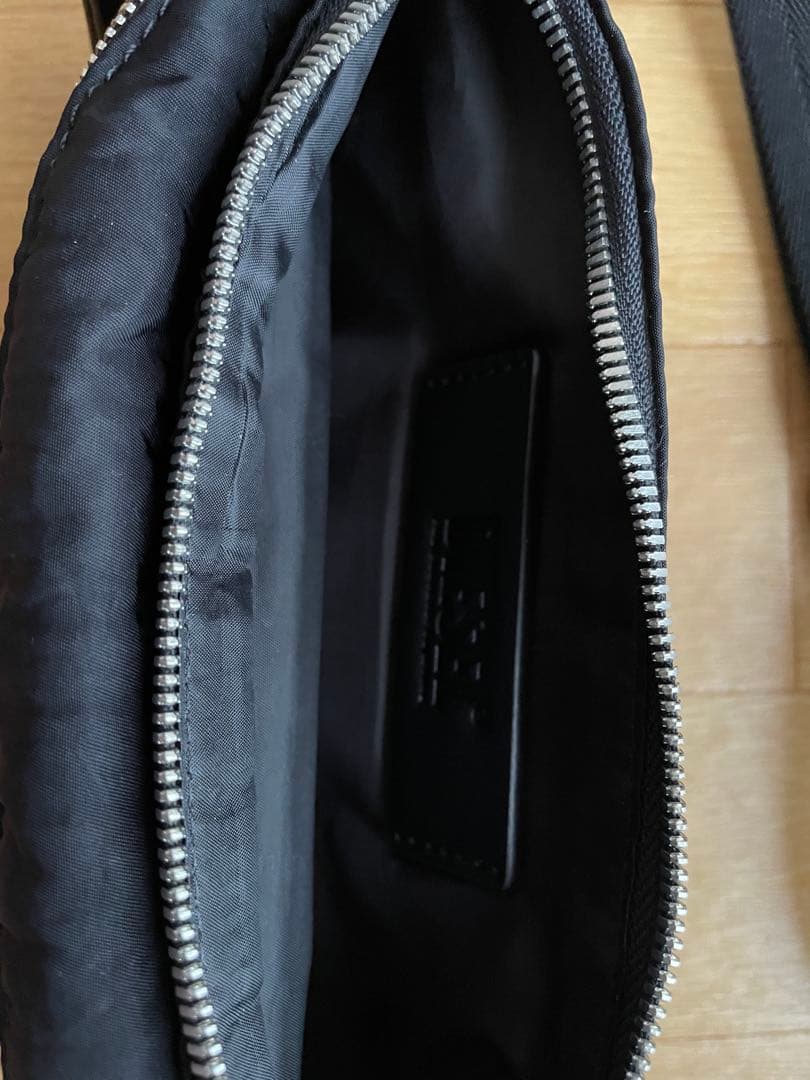 あ*く様 ディーゼル　ウエストポーチ LOGOS BELT BAG ユニセックス