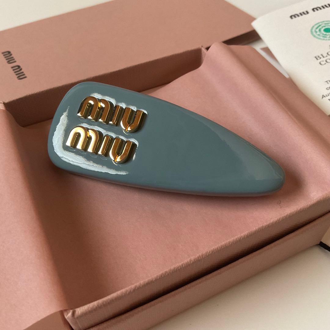 miumiu ヘアピン　バレッタ　水色