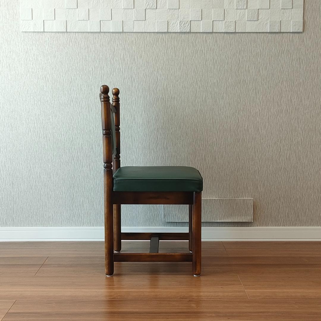 ＜希少＞　オールドカリモク　レザーチェア　鋲打ち