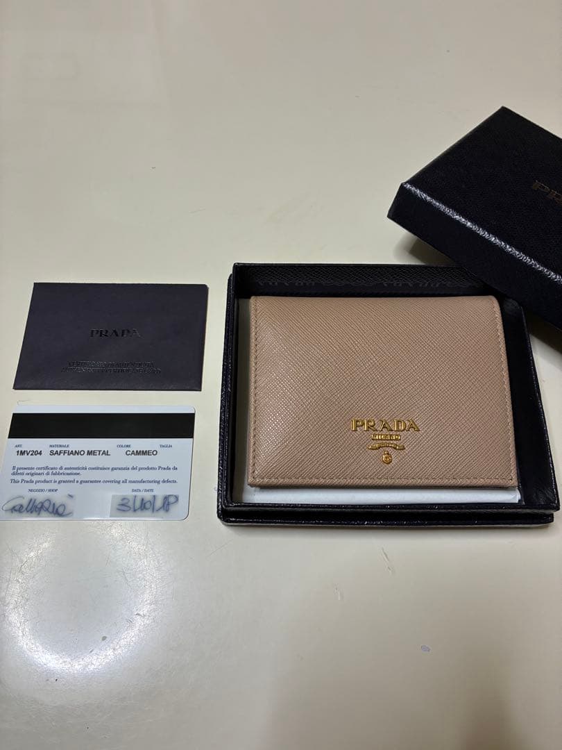 PRADA♡サフィアーノ♡二つ折り財布
